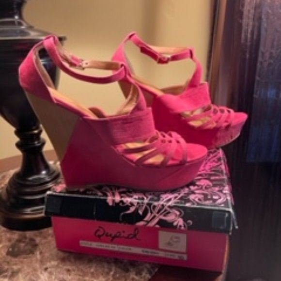 Qupid High Wedge, WM 10, Great Condition, Pink - Picture 4 of 8